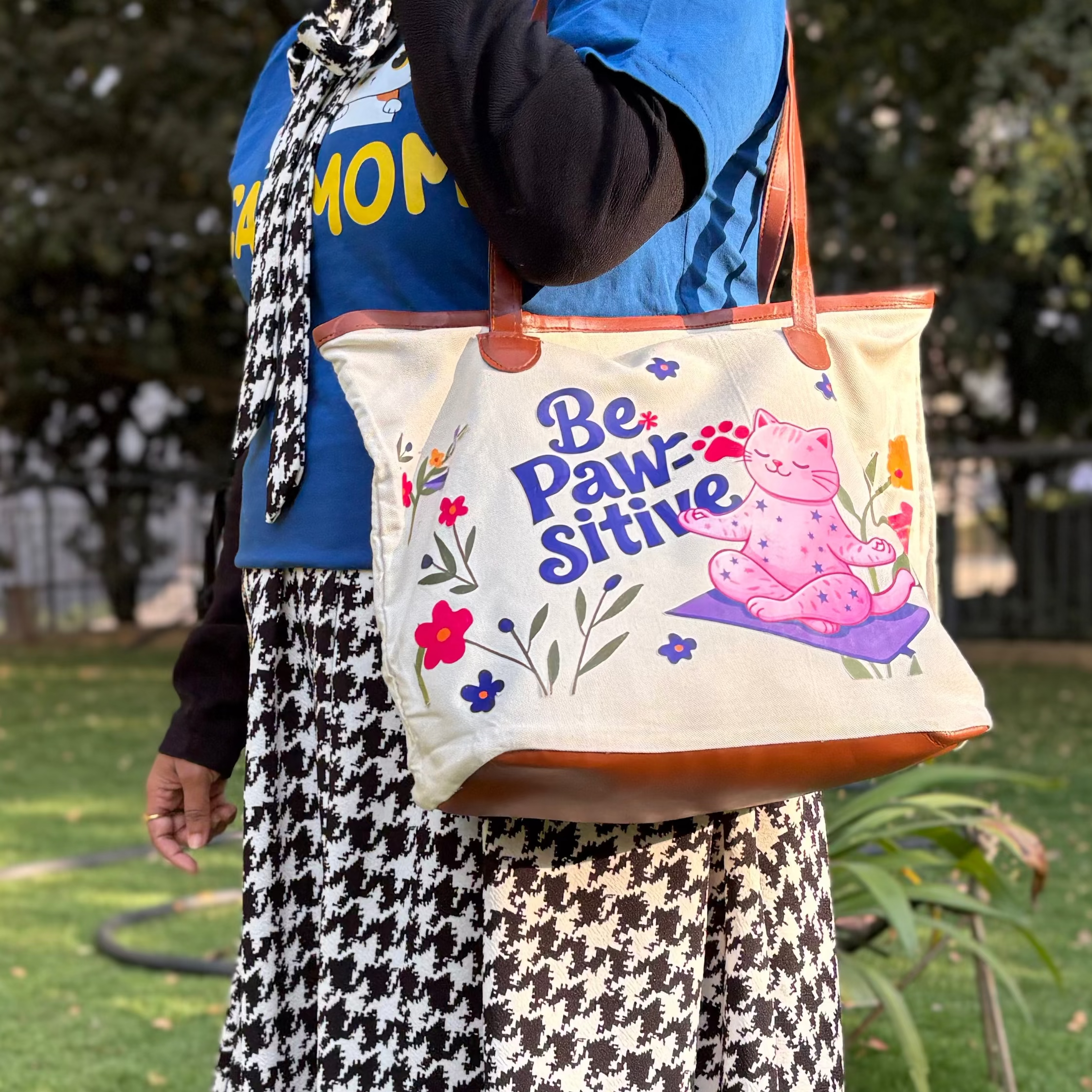 Be pawsitive tote bag